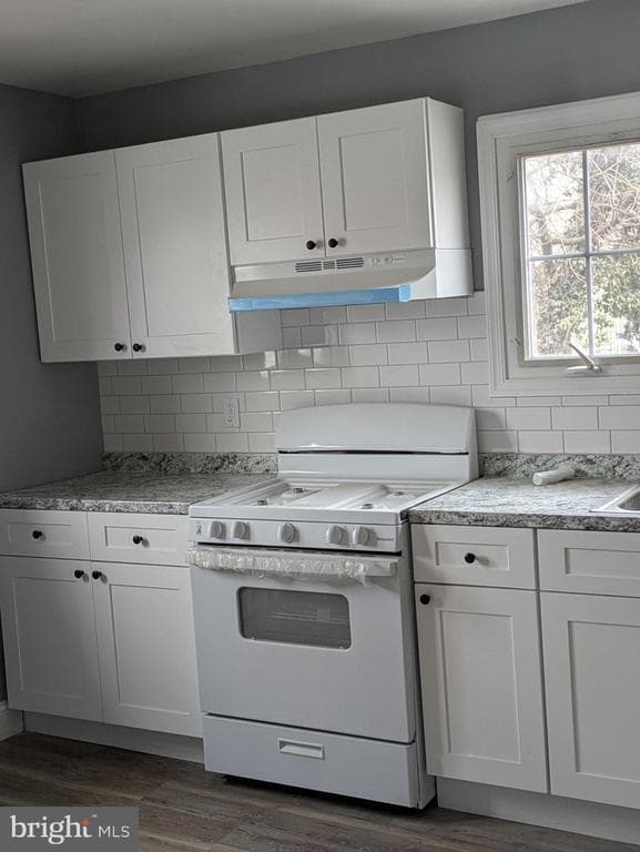 Building Photo - 1816 Chambers St