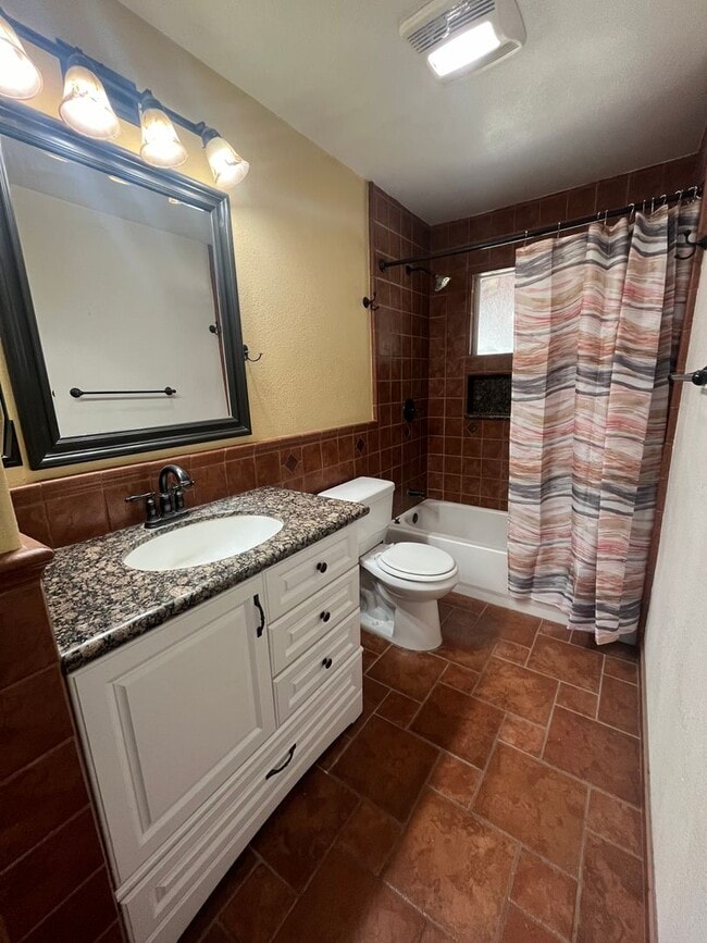 Building Photo - Spacious 4bed 2bath home in Elverta!