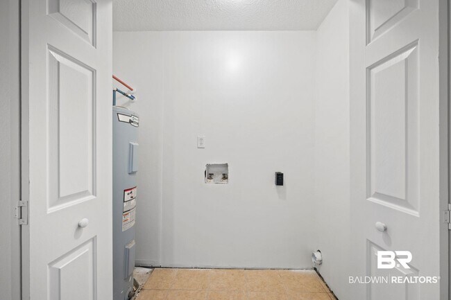 Building Photo - 20938 Liberty Ln