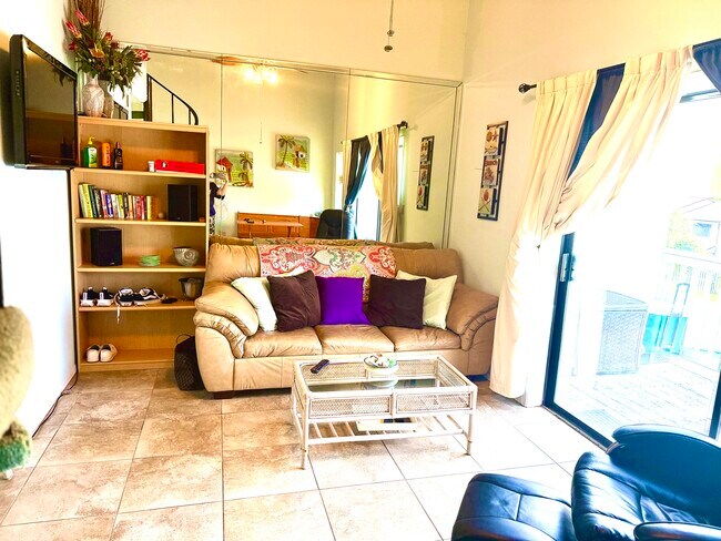 Building Photo - 17614 Front Beach Rd