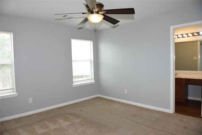 Building Photo - 2635 Skyview Grove Ct