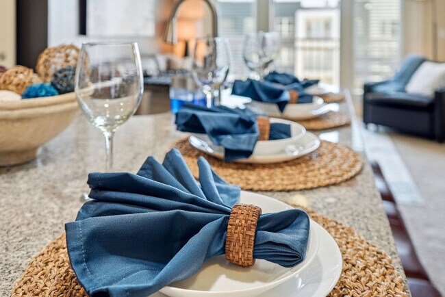 Building Photo - 1702 W Cleveland St