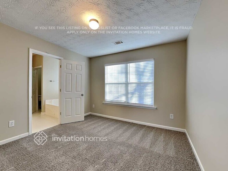 Building Photo - 835 Roxfield Ct NE