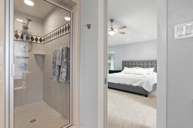 Building Photo - Jewel of Home, Large Lot,  in Wonderful Walkable Neighborhood!