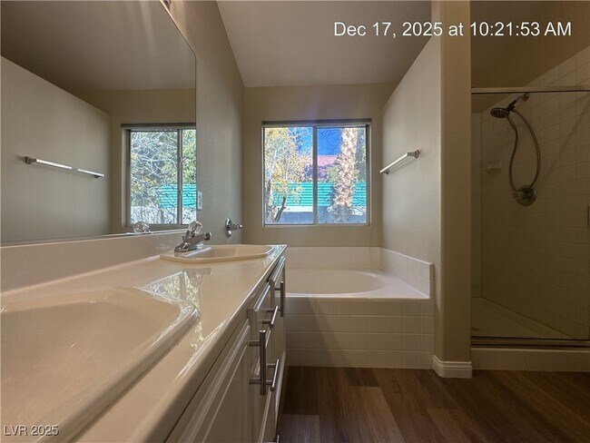 Building Photo - 6009 Kitamaya St