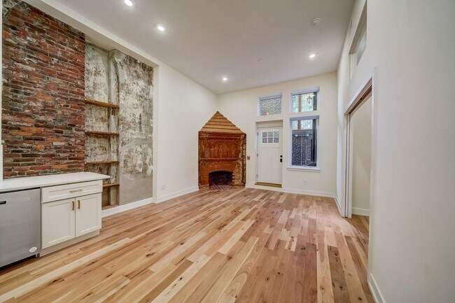 Building Photo - 620 S 8th St