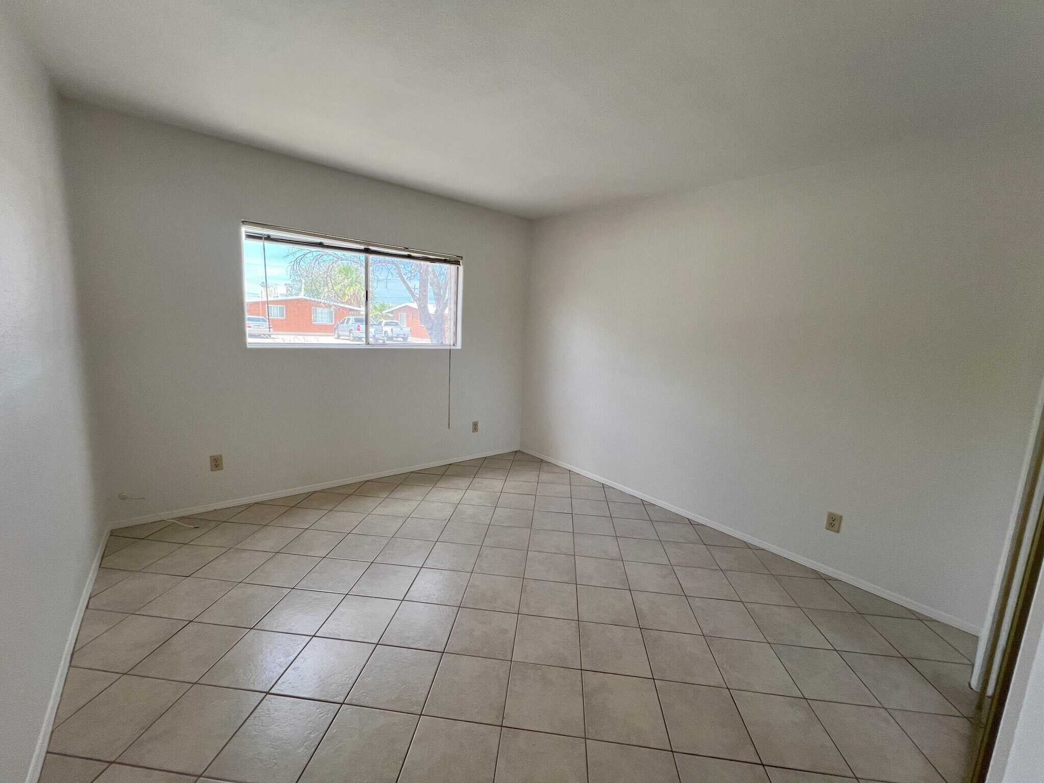 Building Photo - 1656 N Jerrie Blvd