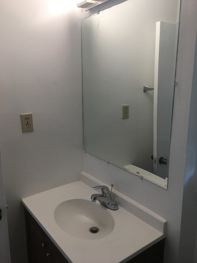 Upstairs bath - 1955 N Woodrow St