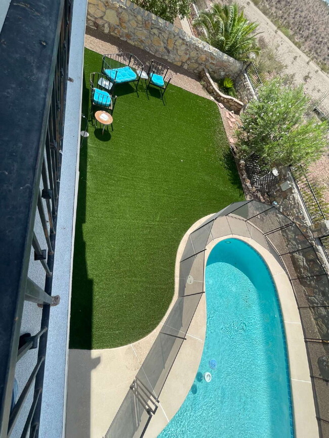 Building Photo - "Charming El Paso Oasis: 3-Bedroom Retreat...