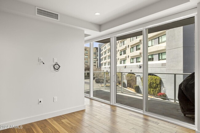 Building Photo - 4422 N 75th St
