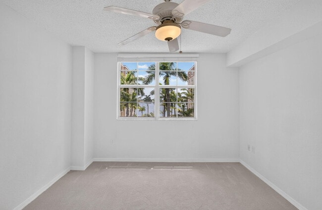 Building Photo - 1801 N Flagler Dr