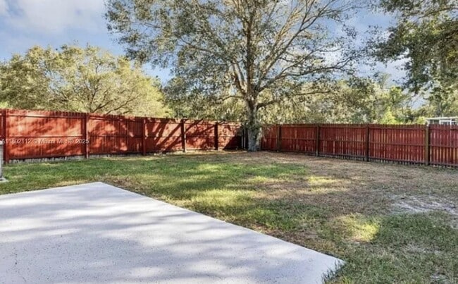 Building Photo - 2210 Whispering Trails Dr