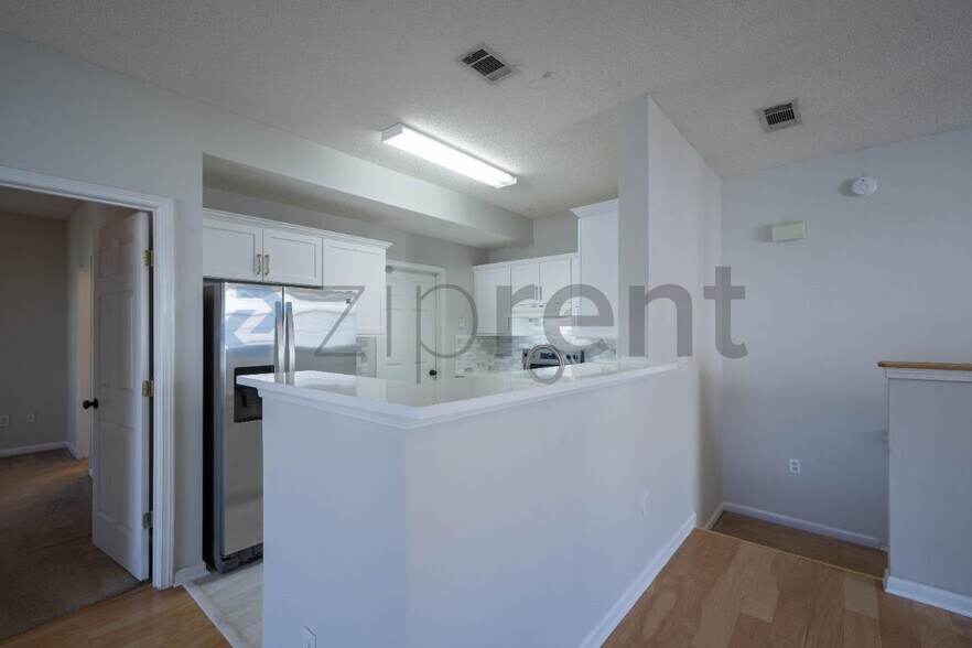 Building Photo - 603 Spring Heights Ln