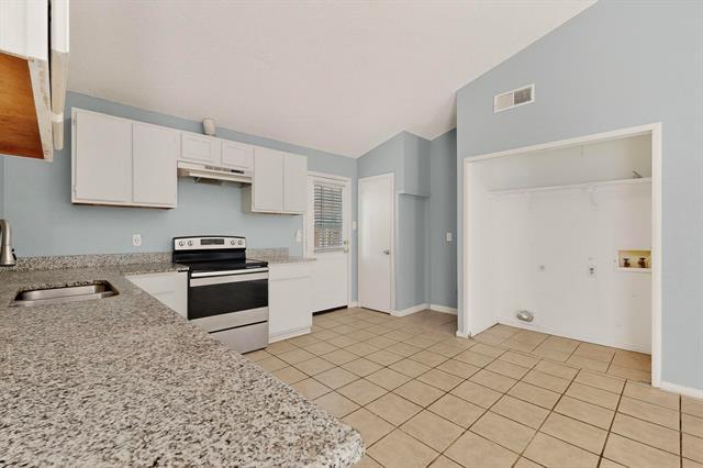 Building Photo - 926 Binbrook Dr