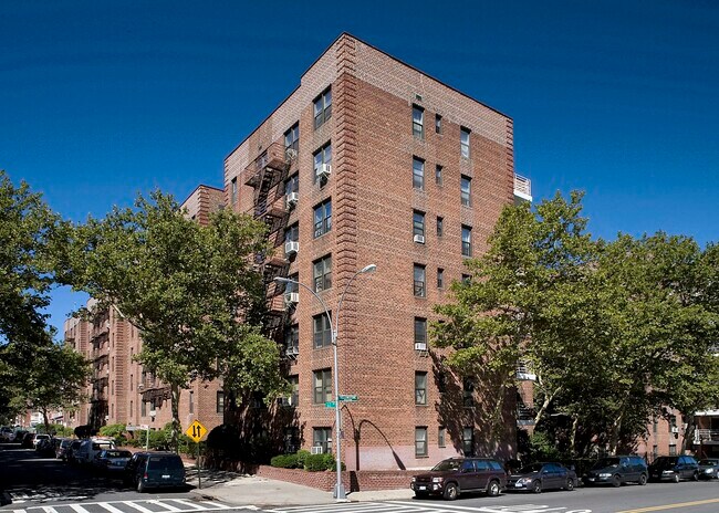 Building Photo - 102-45 62nd Rd