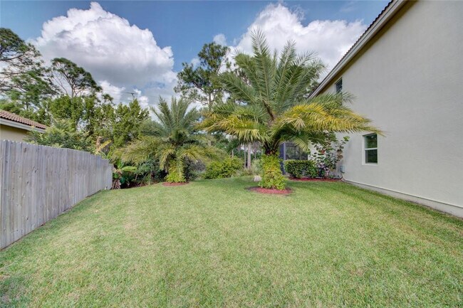 Building Photo - 495 NE Abaca Way