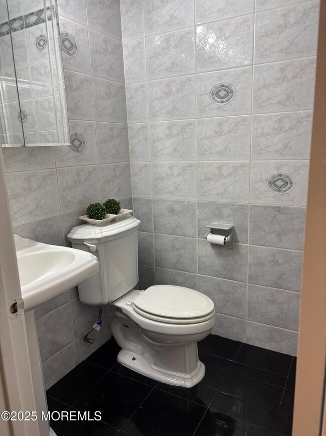 Building Photo - 481 Hawthorne Pl