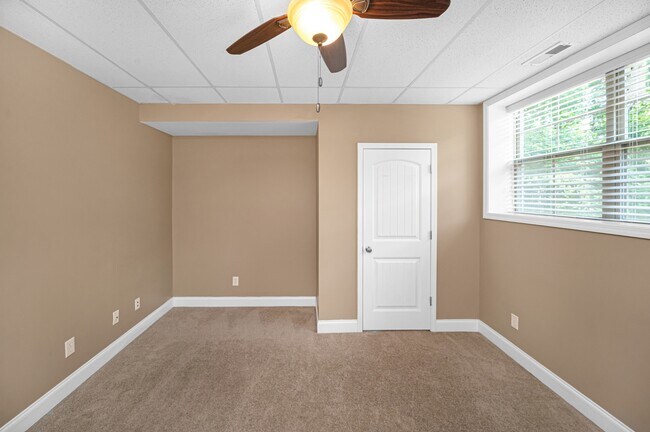 Building Photo - 12696 Alpine Cir