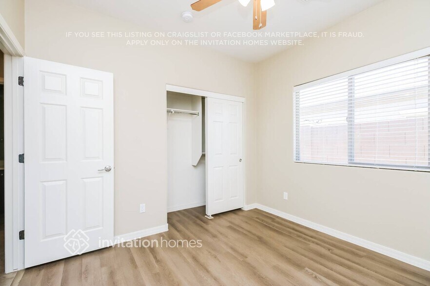 Building Photo - 4823 S Grenoble