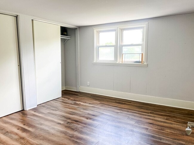Building Photo - FOR RENT SAINT JOE-MOVE IN READY