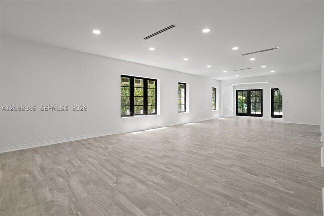 Building Photo - 434 Aragon Ave