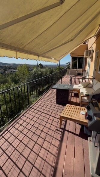 Building Photo - 10352 Cowan Heights Dr