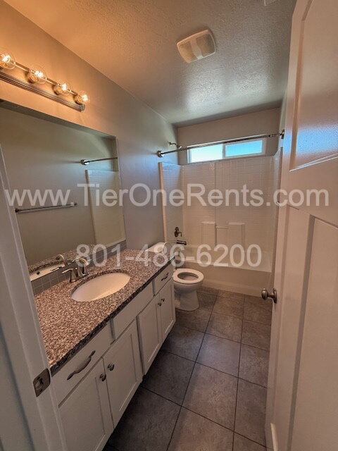 Building Photo - NO deposit option available for qualified ...