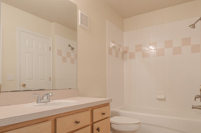 Building Photo - 6596 Swissco Dr