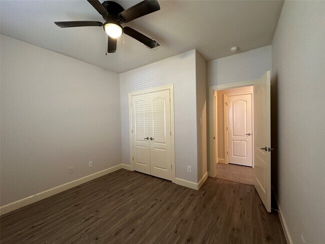Building Photo - 811 Admiral Bay Ln