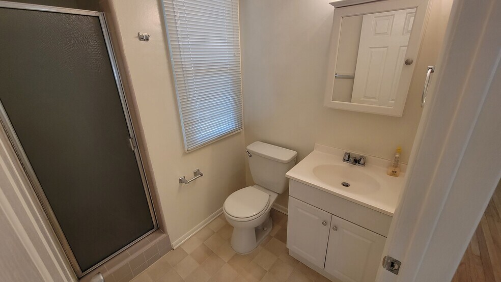 Building Photo - 6508 Belmar Ave