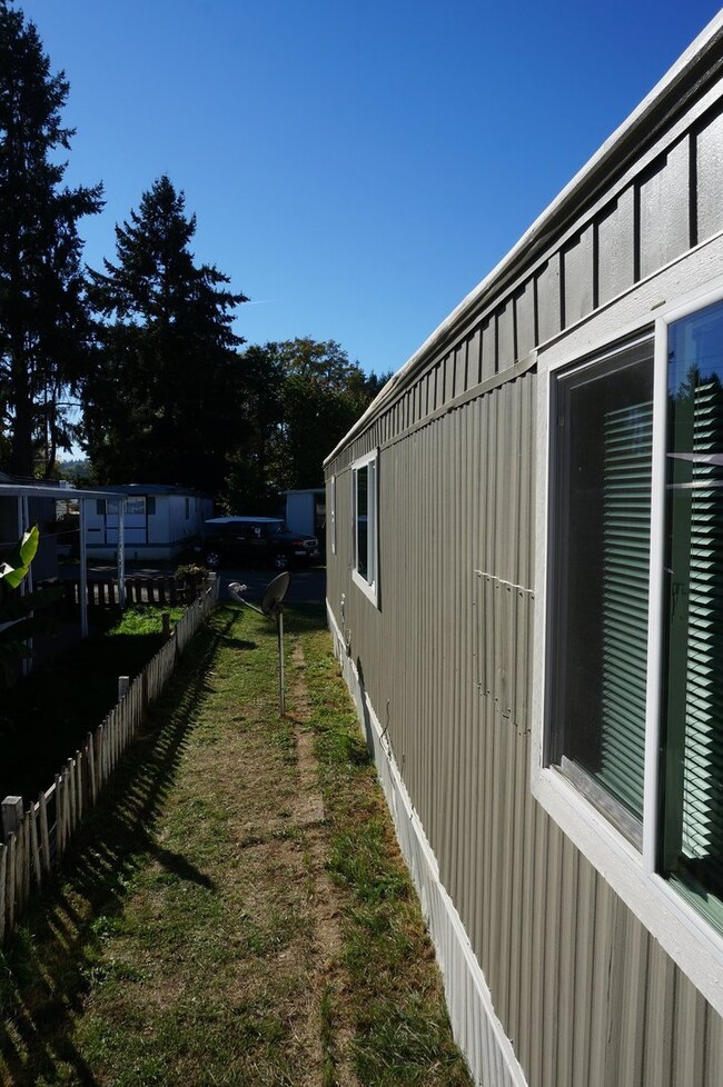 Building Photo - 2bedroom 2bath Mobile Home