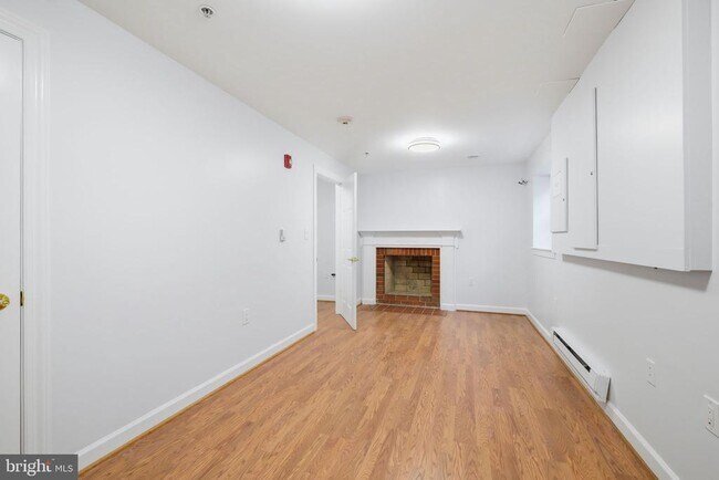 Building Photo - 711 Lamberton Dr