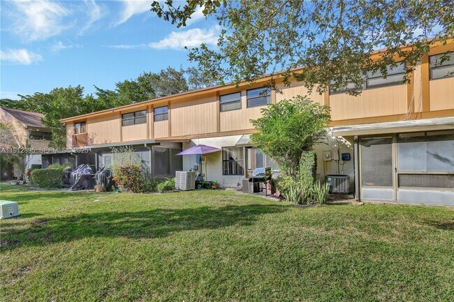 Building Photo - 4755 NW 30th St