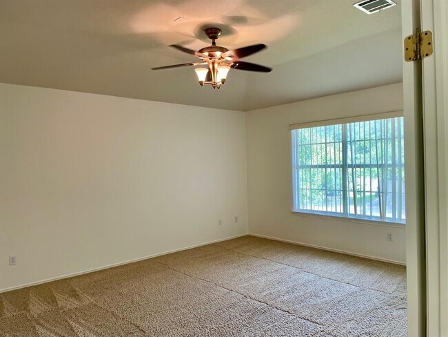 Building Photo - 15515 Cadoz Dr