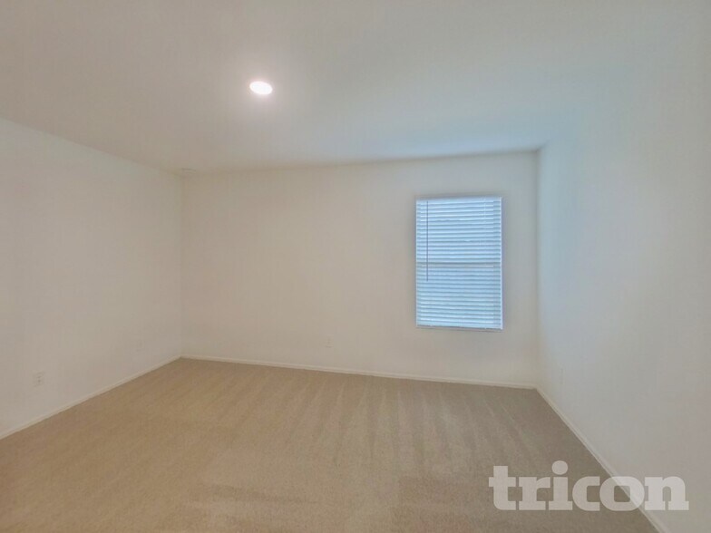 Building Photo - 17527 Grand Fir Ln