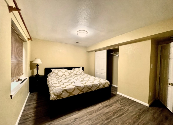 Building Photo - 1510 W Maple Ave