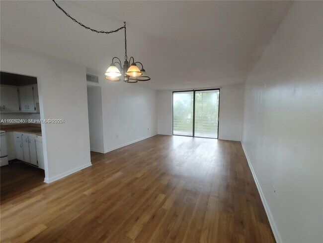 Building Photo - 1820 SW 81st Ave