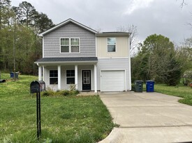 Front of House - 715 2nd Street Pl SW