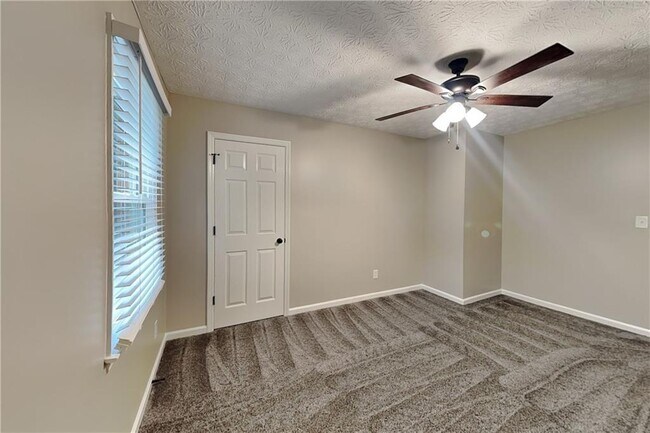 Building Photo - 1463 Shadowrock Heights