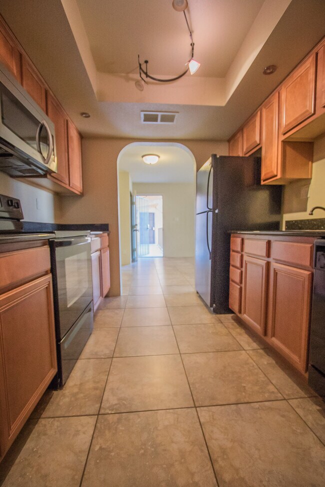 Building Photo - Upgraded Condo near Oldtown