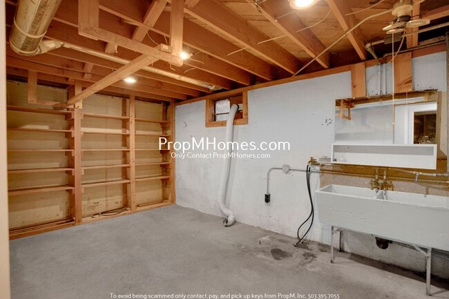 Building Photo - Gorgeous 4 Bedroom Mid-Century Modern in SW!