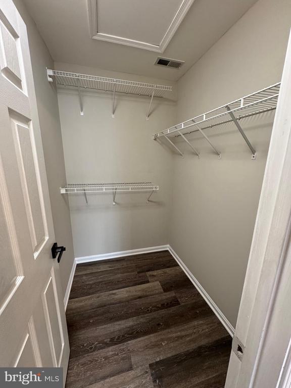 Building Photo - 6132 White Marble Ct