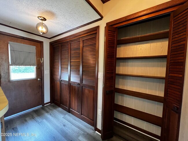 Building Photo - 11505 Inez Dr