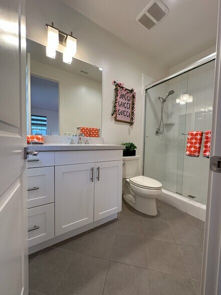 Building Photo - 8005 Chalet Ln