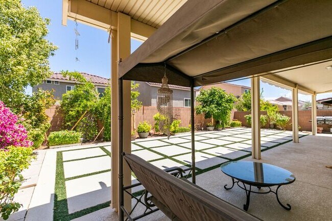 Building Photo - Bright & Spacious 5-Bedroom Home with 3-Car Garage in 89141