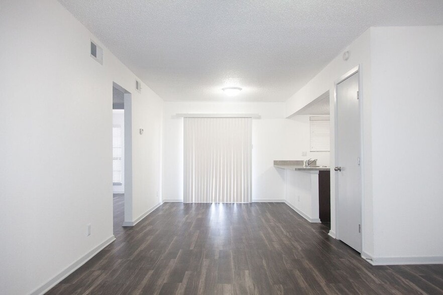Building Photo - 8033 Gessner Dr