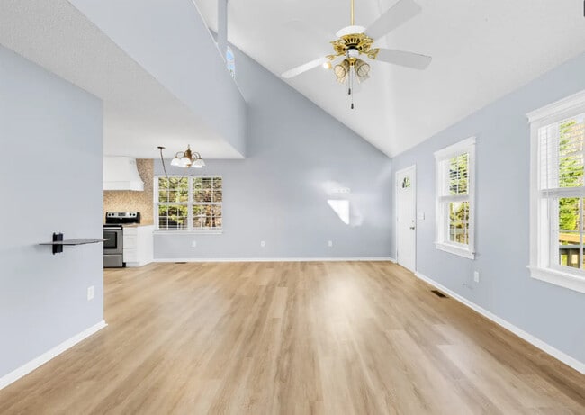 Building Photo - 7610 Sarah Dr