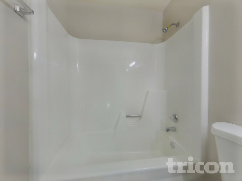 Building Photo - 1824 W Cheyenne Dr