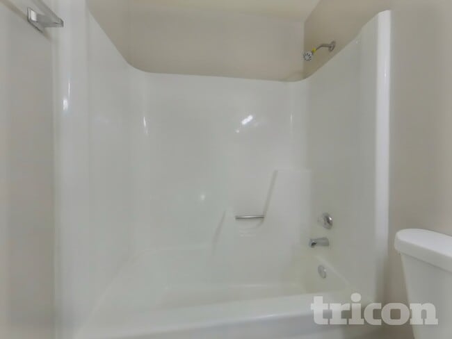 Building Photo - 1824 W Cheyenne Dr