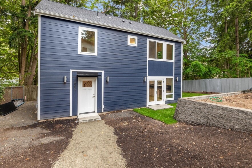 Building Photo - 14337 22nd Ave NE